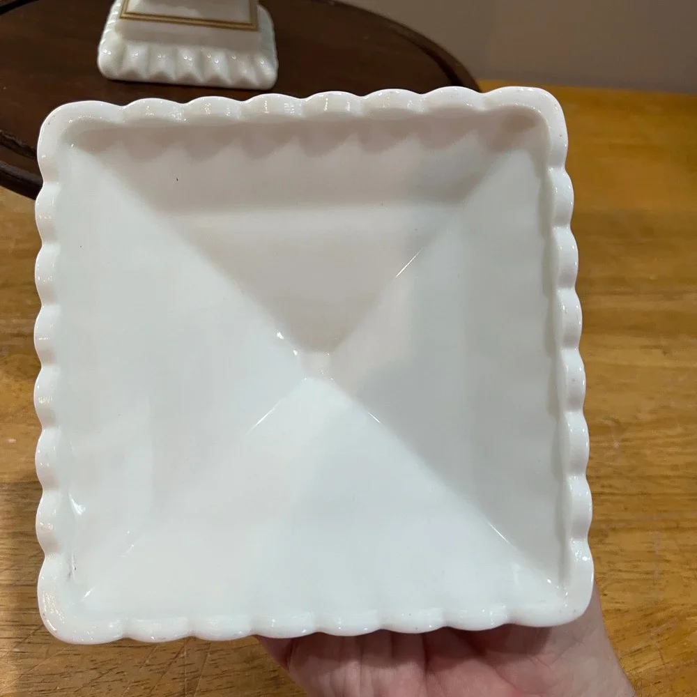 Vtg Westmoreland Milk Glass Wedding Cake Box Grapes Gold Trim Pedestal Dish 9.5